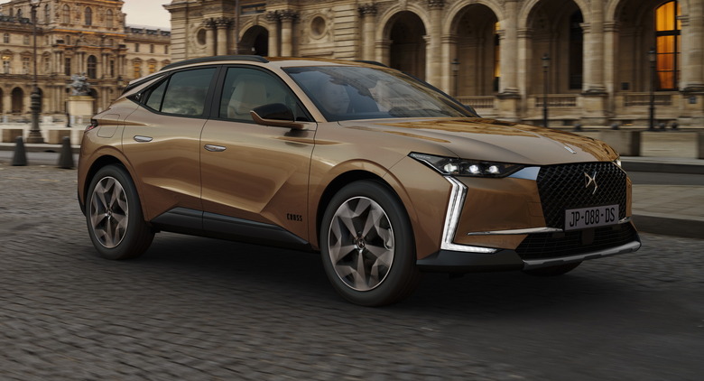 All-New DS 4 Debuts With Striking Looks, And An Interior That