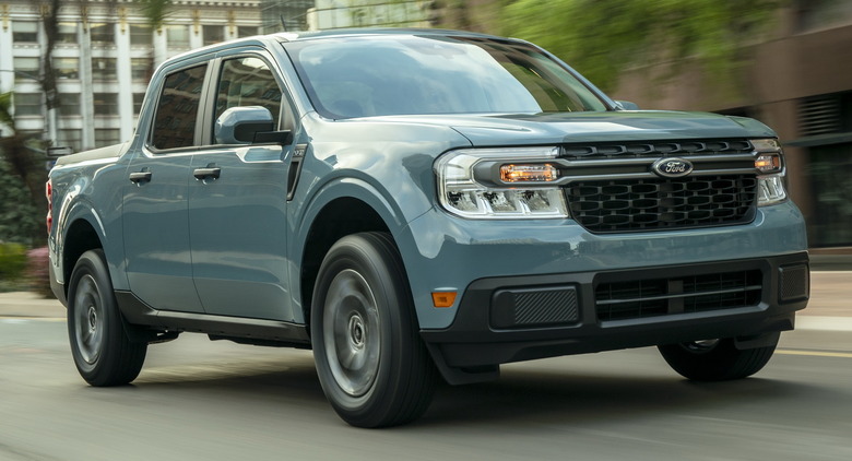 2022-Ford-Maverick-00