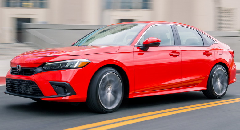 2022-Honda-Civic-Sedan-00
