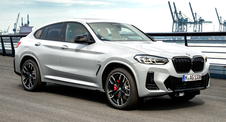 BMW-X4-2022