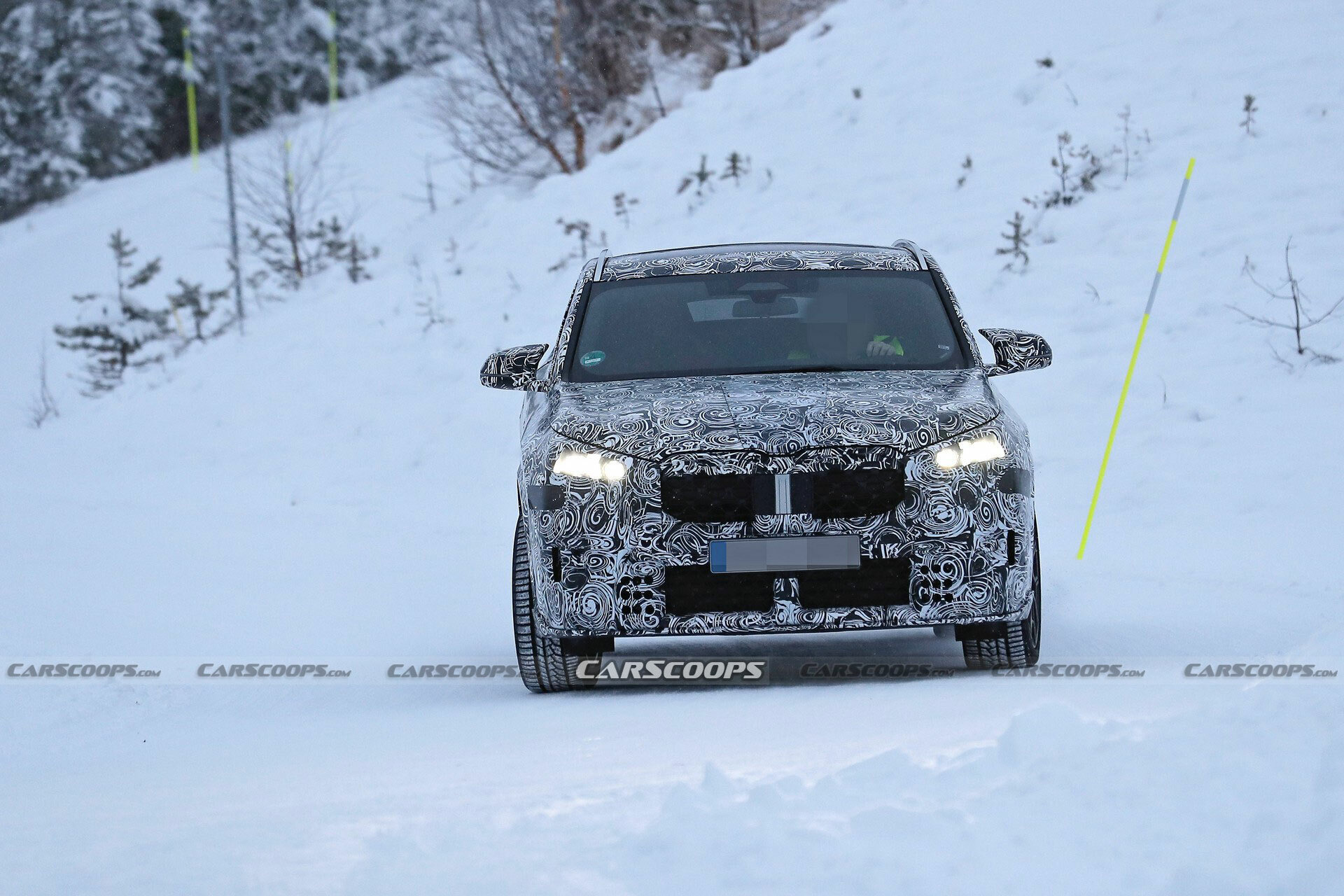2024-BMW-X2-1