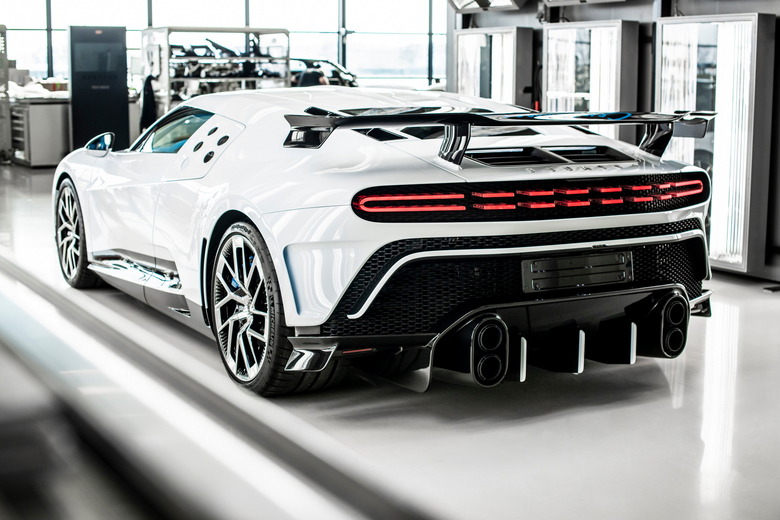 Bugatti Centodieci - Last Example (3)