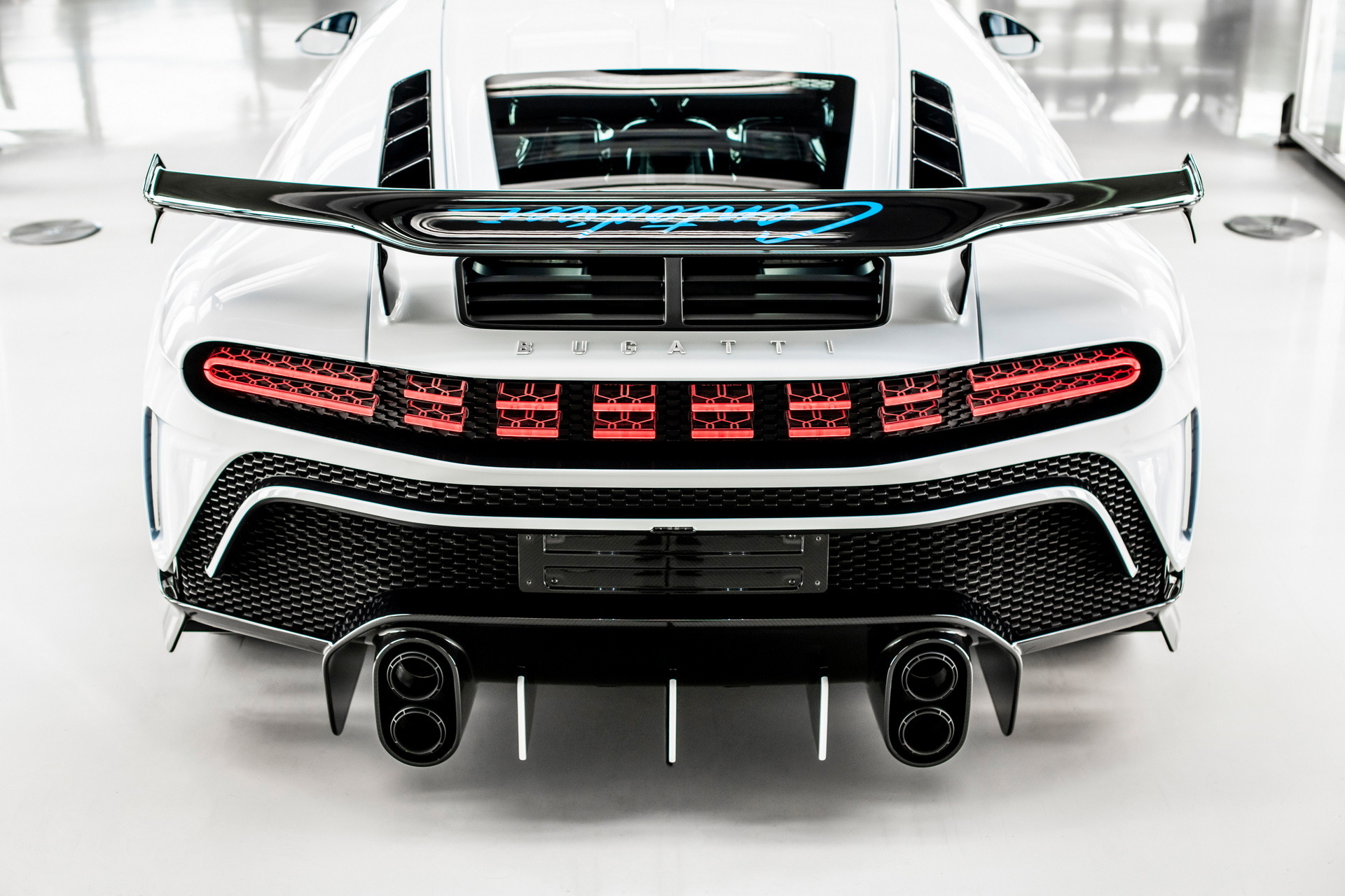 Bugatti Centodieci - Last Example (4)