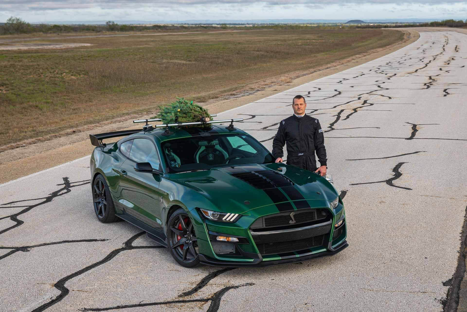 Hennessey GT500 Christmas tree 2022 00001