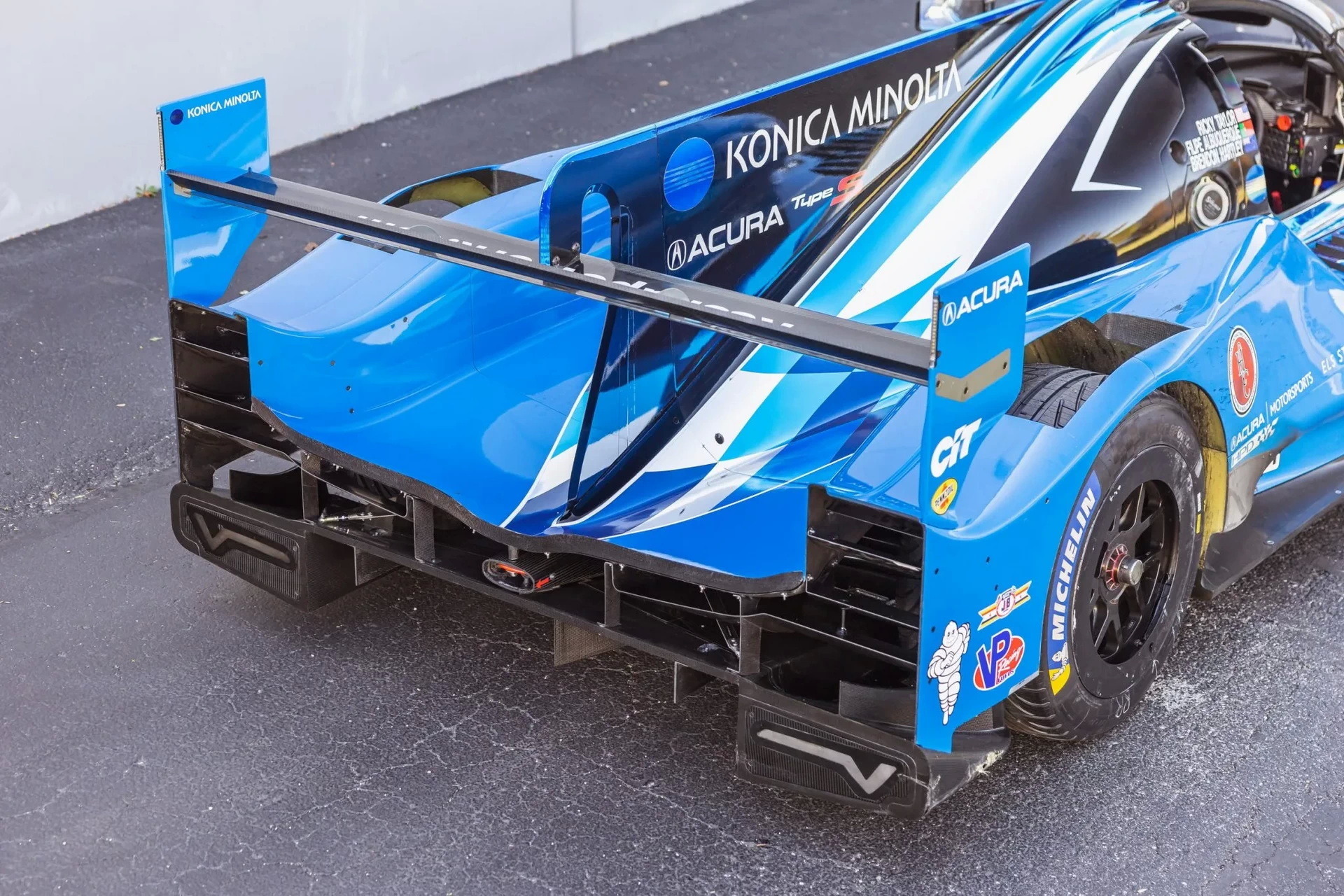 2022 Acura ARX-05 Racecar 40