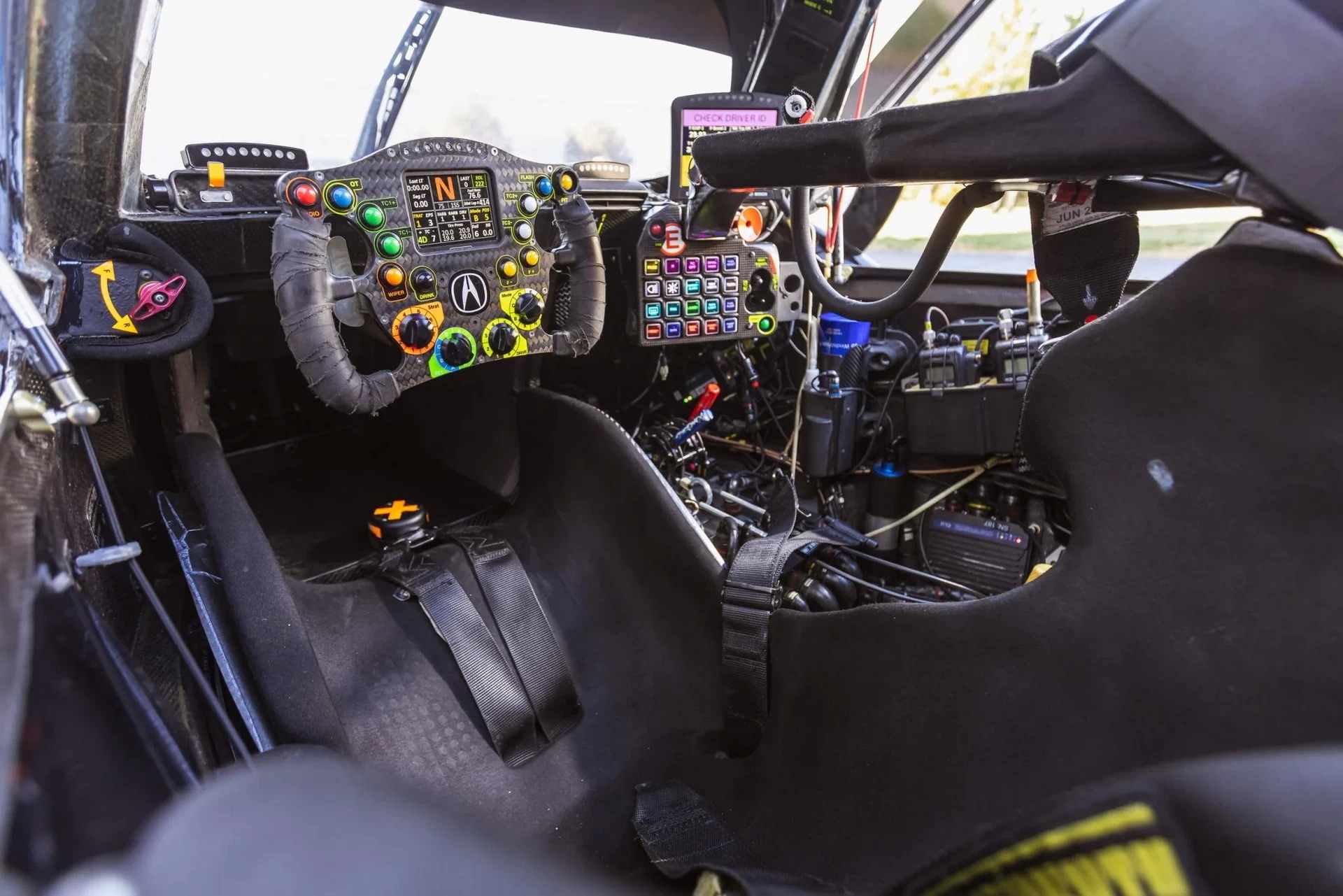 2022 Acura ARX-05 Racecar 45