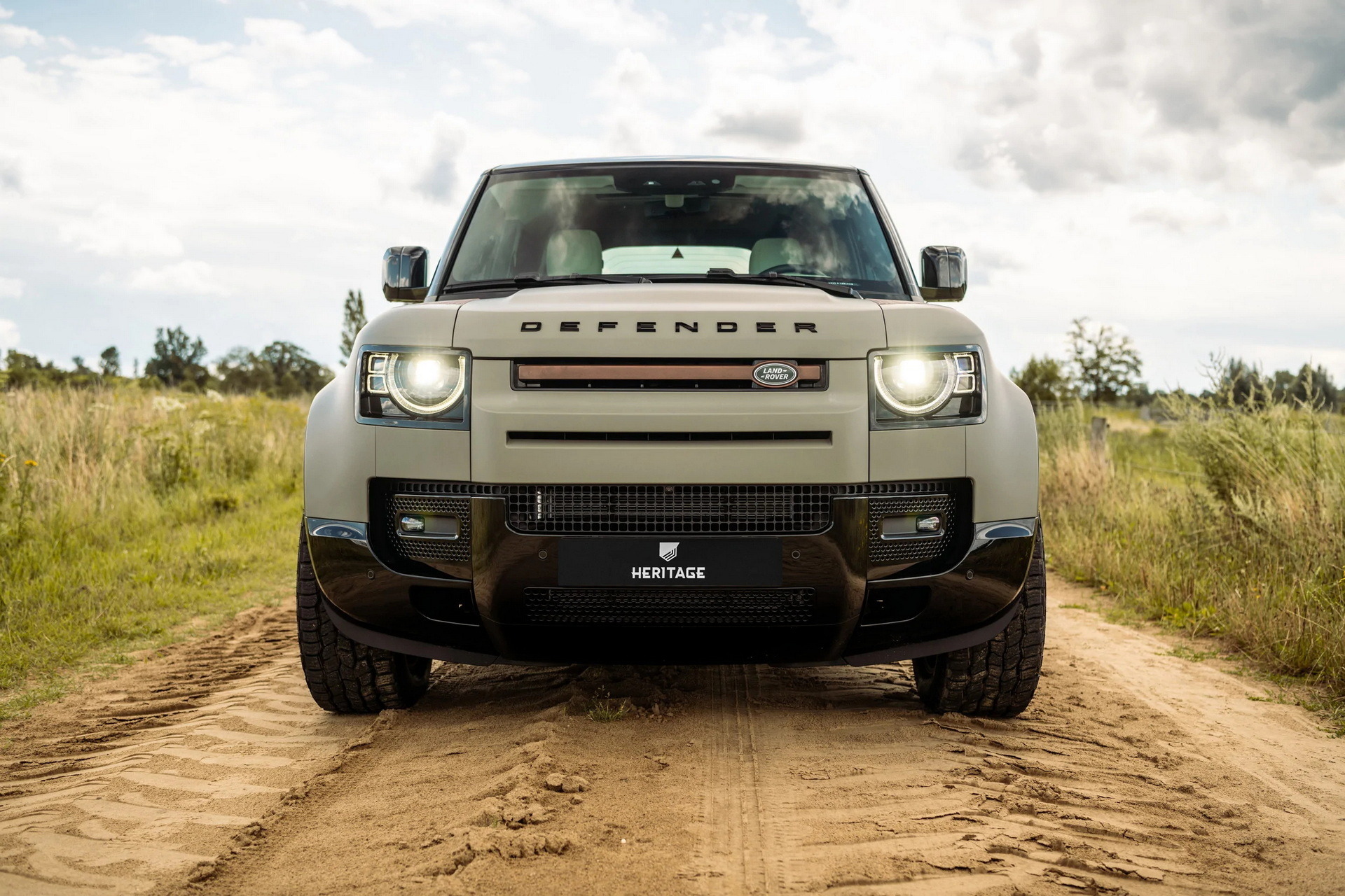Land Rover Defender With Heritage Customs Valiance Wheels (14)
