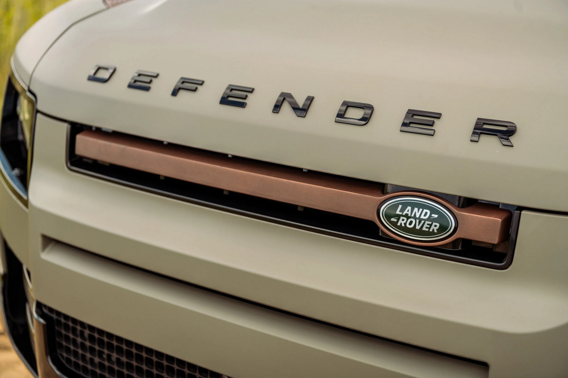 Land Rover Defender With Heritage Customs Valiance Wheels (18)
