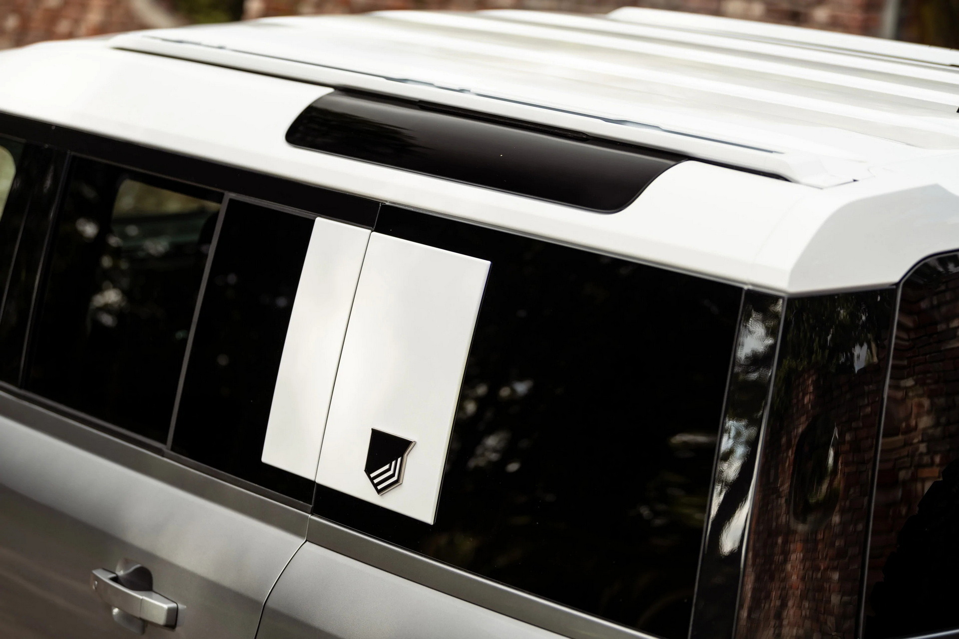 Land Rover Defender With Heritage Customs Valiance Wheels (33)