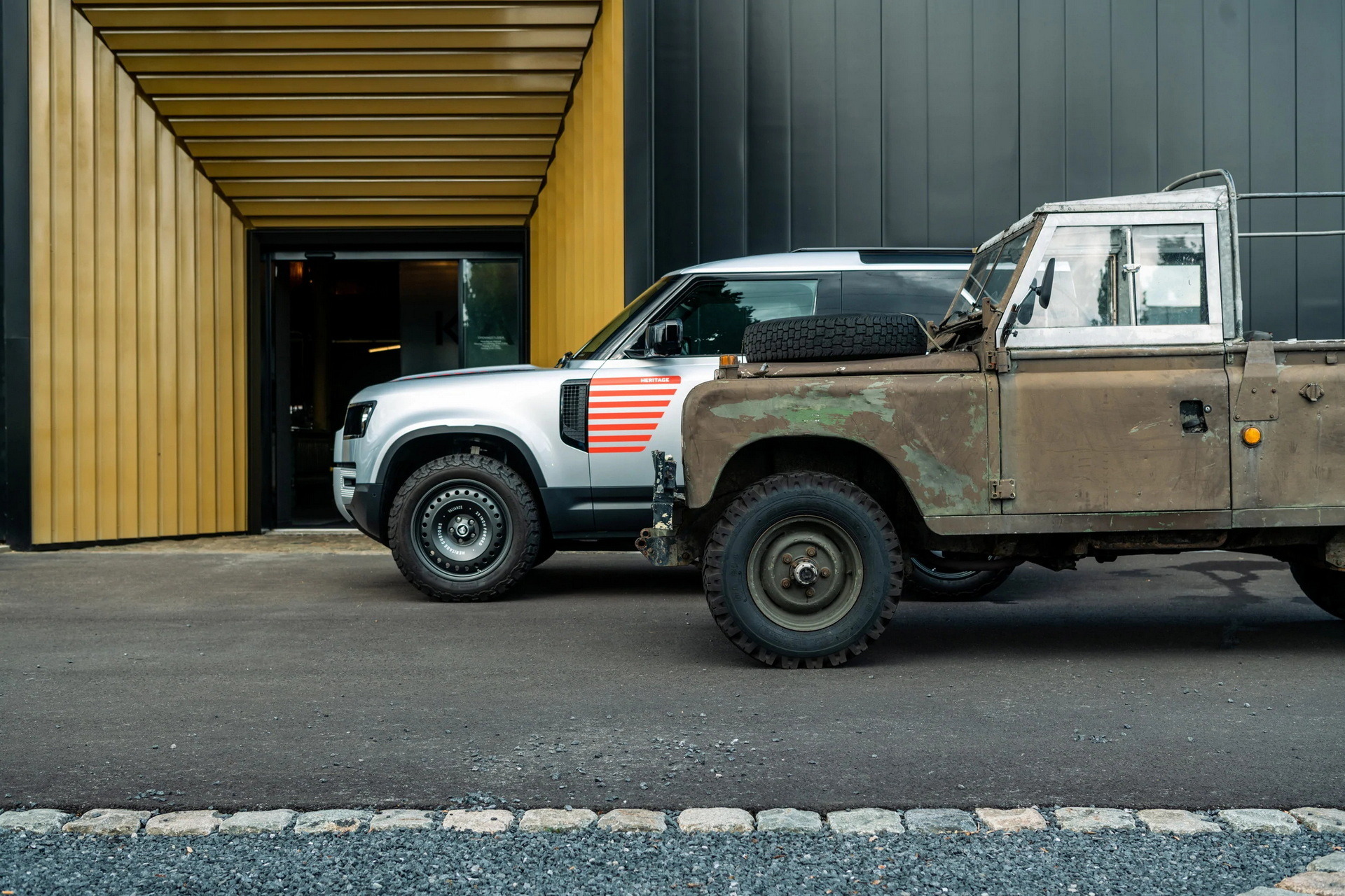 Land Rover Defender With Heritage Customs Valiance Wheels (50)