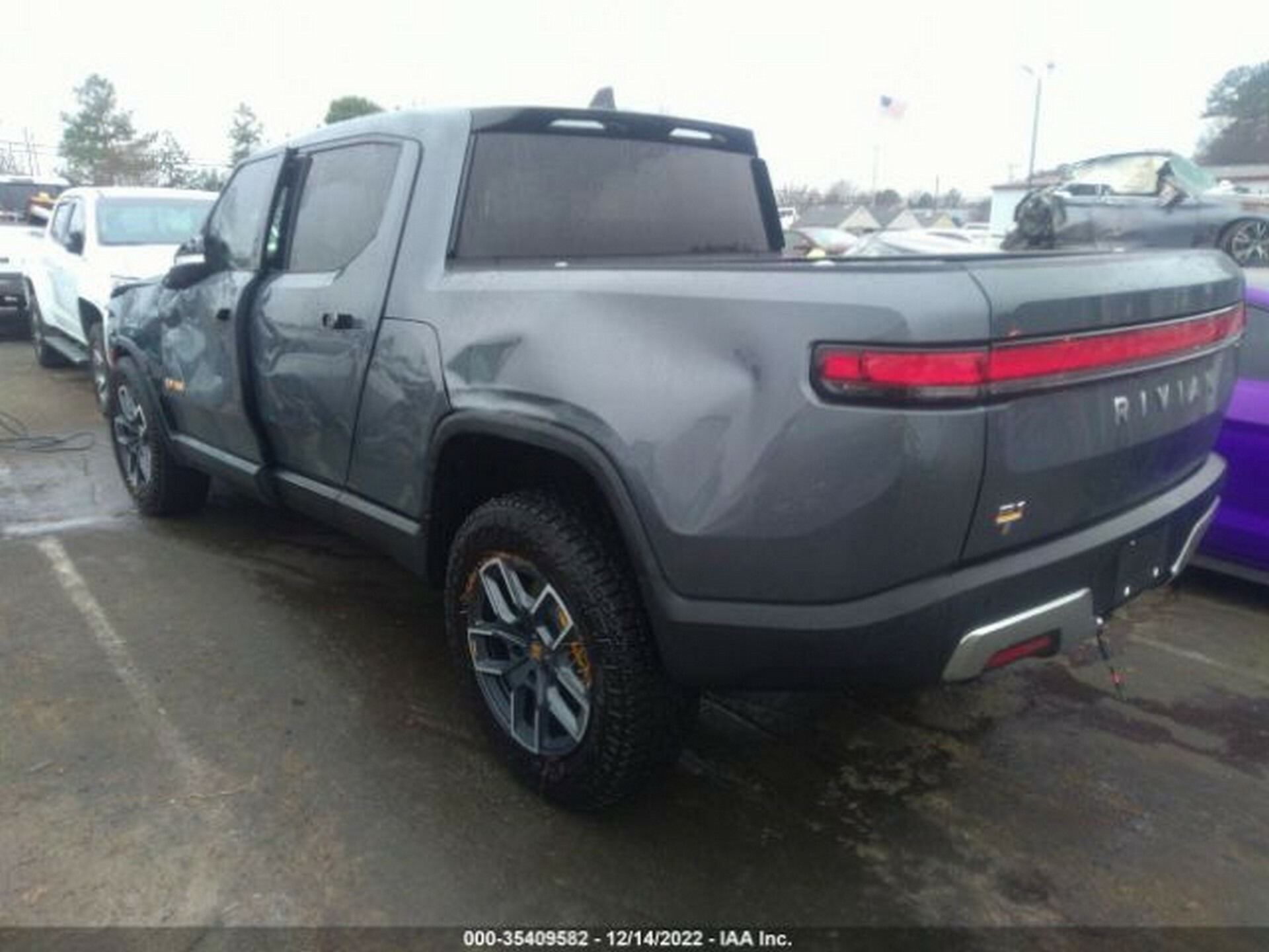 Rivian R1T - 7