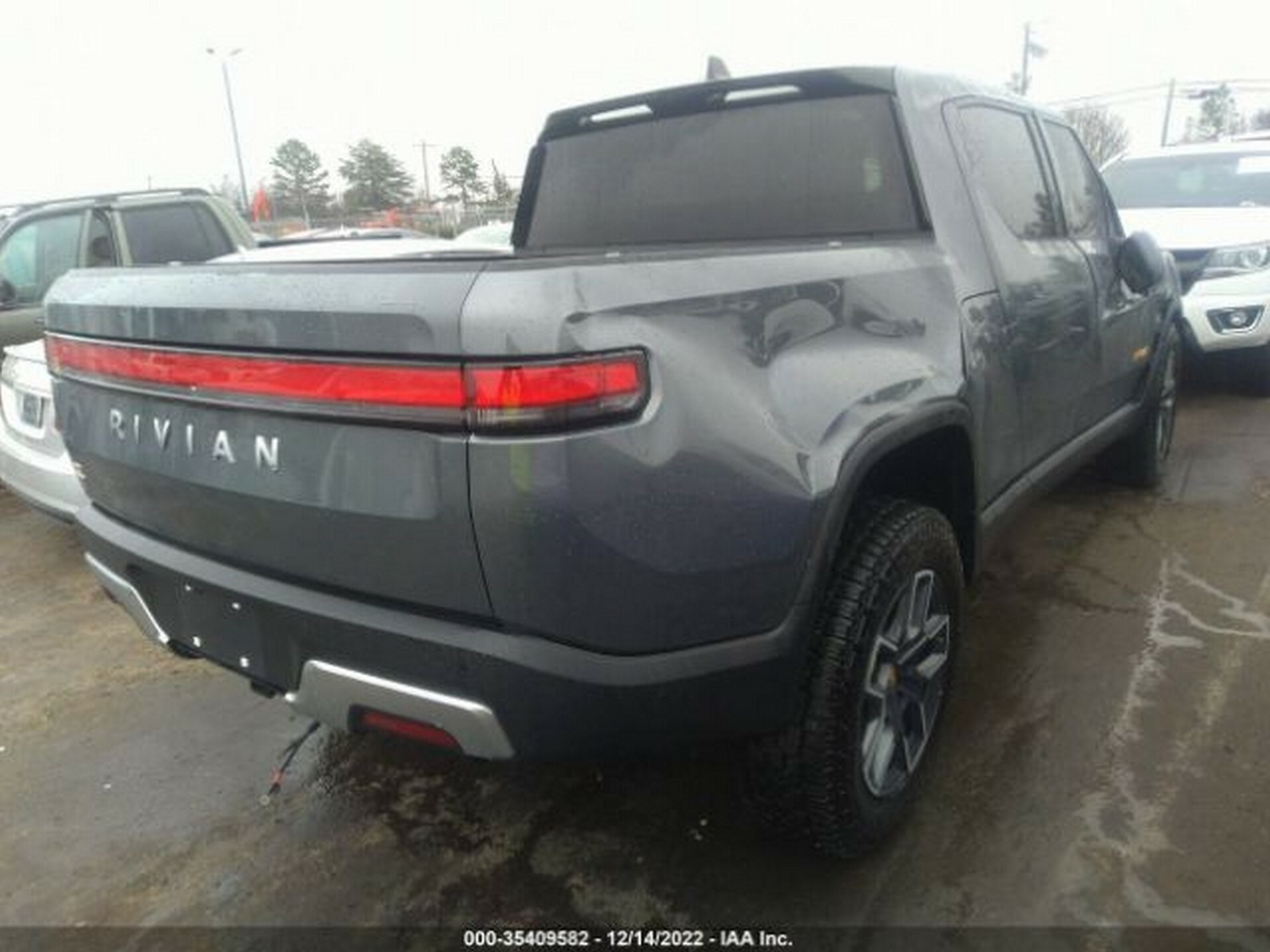 Rivian R1T - 8