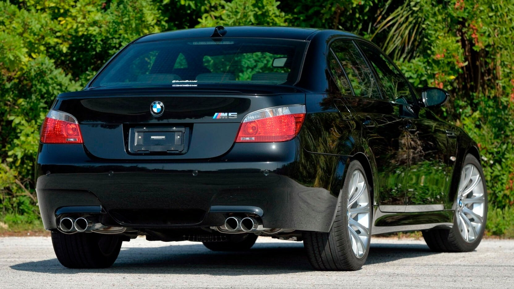 2006 BMW M5 27