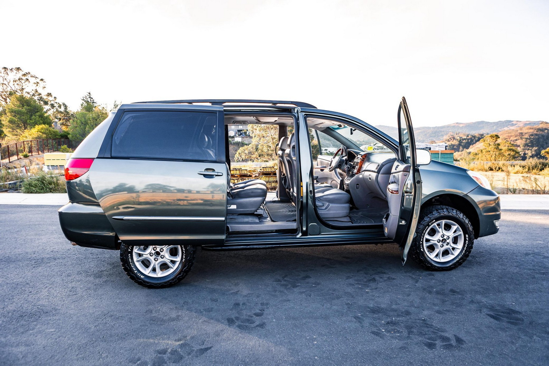 2004 Toyota Sienna XLE Limited AWD 14