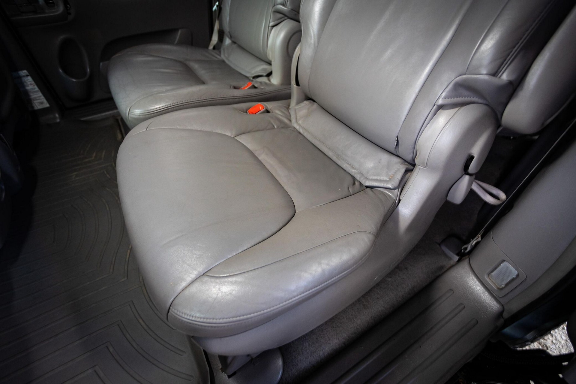 2004 Toyota Sienna XLE Limited AWD 40