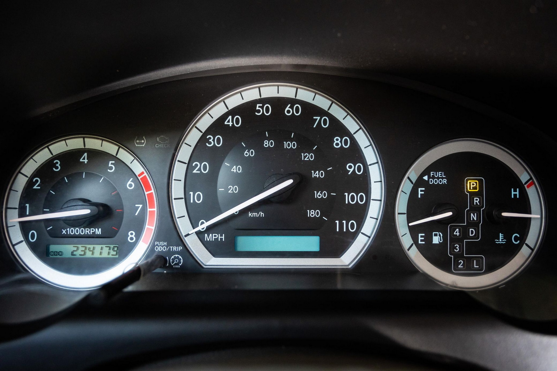 2004 Toyota Sienna XLE Limited AWD 47
