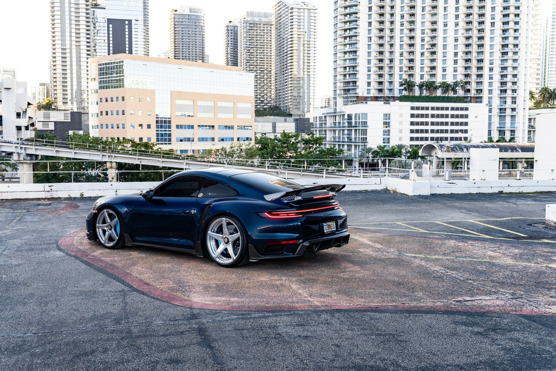 1016 Industries Porsche 911 Turbo S - 14