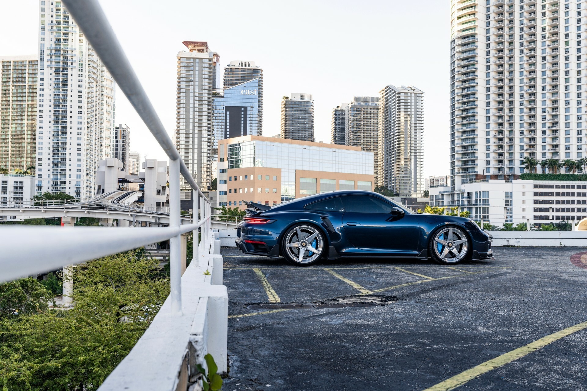 1016 Industries Porsche 911 Turbo S - 24