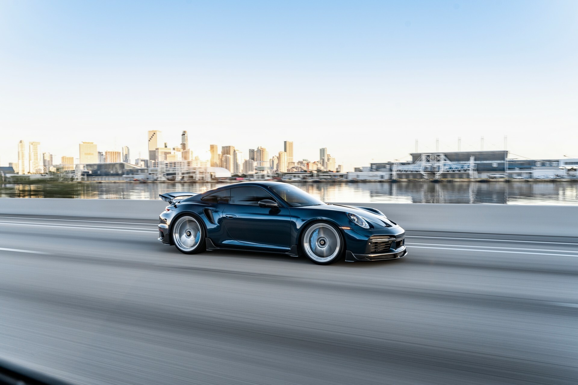 1016 Industries Porsche 911 Turbo S - 56