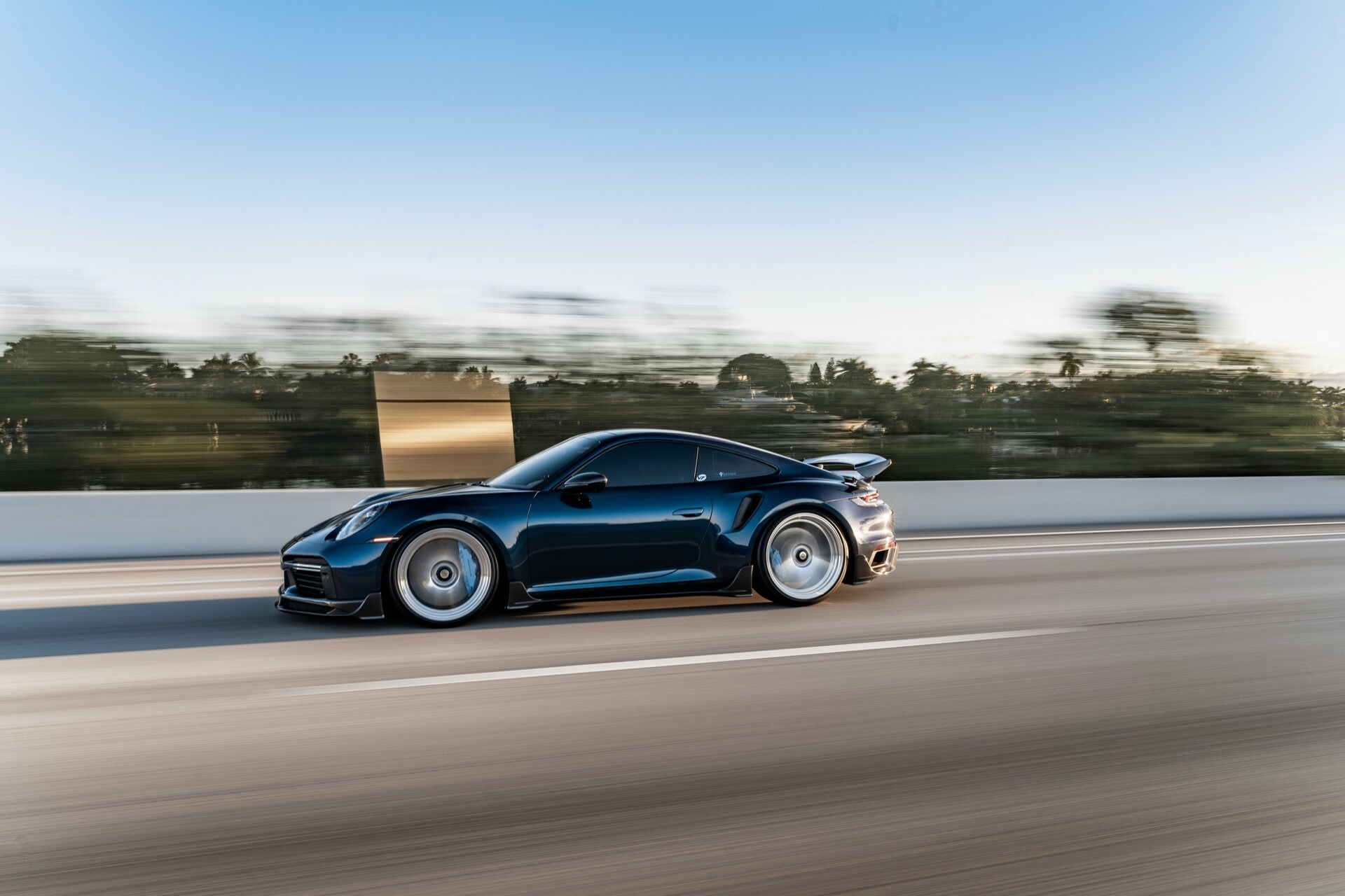 1016 Industries Porsche 911 Turbo S - 60