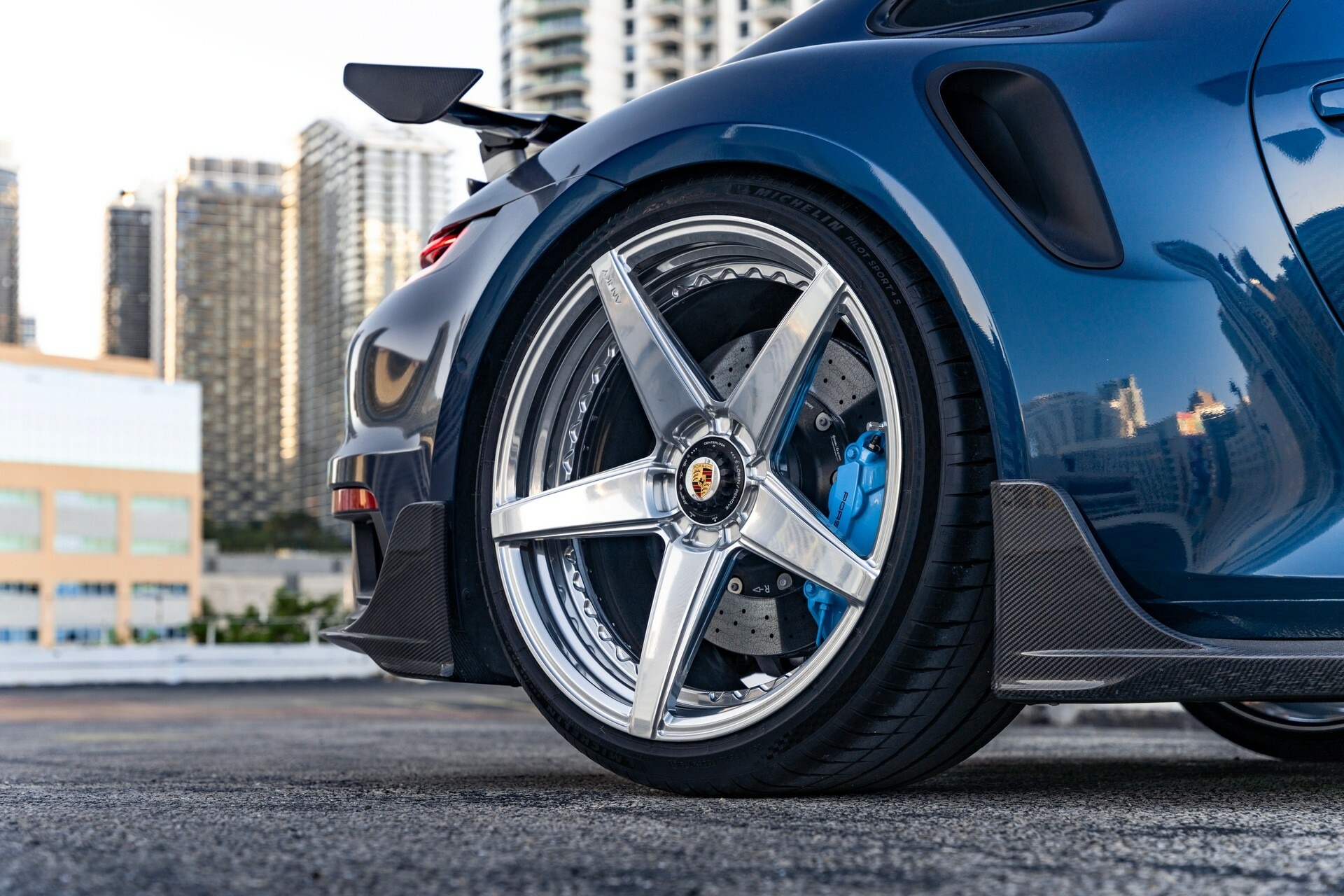 1016 Industries Porsche 911 Turbo S - 8