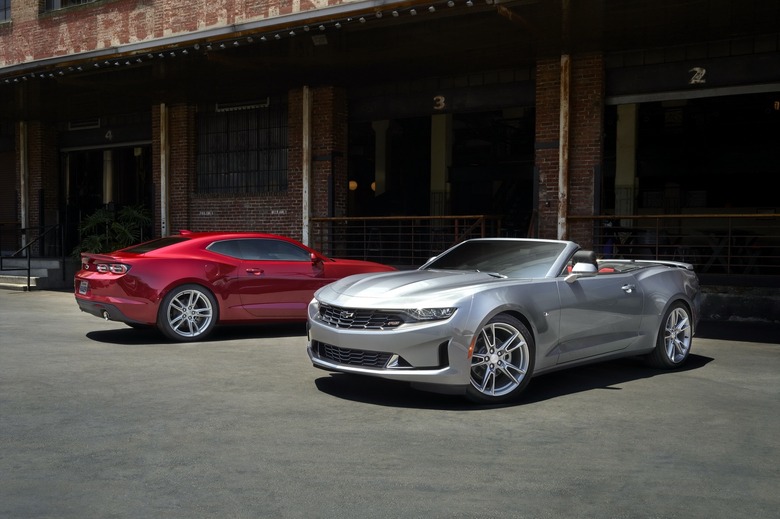 2023-chevrolet-camaro-002