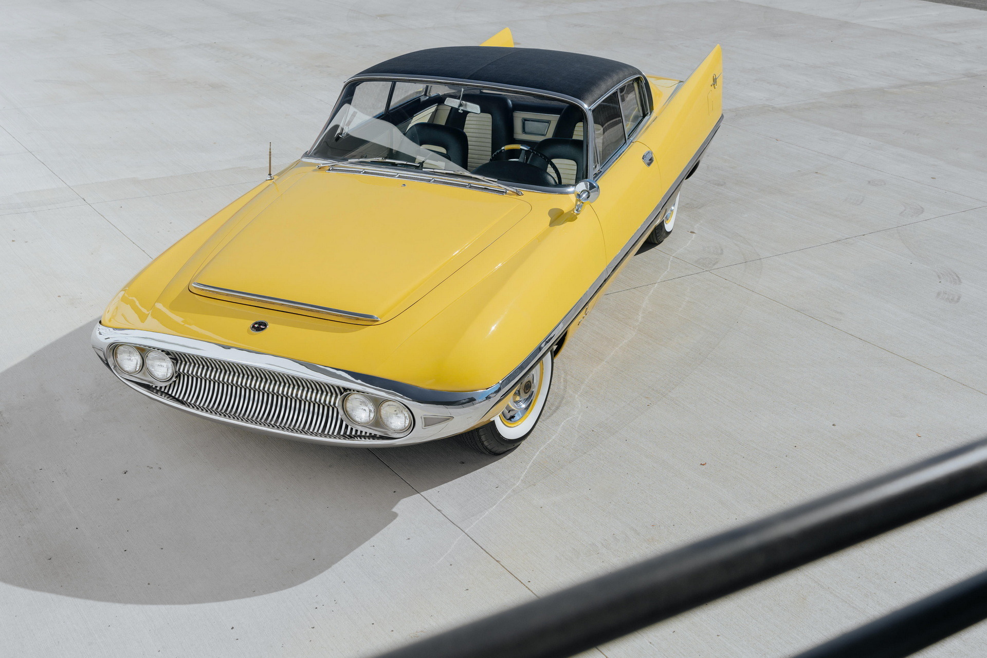 1957 Chrysler Ghia Super Dart 400 1_2