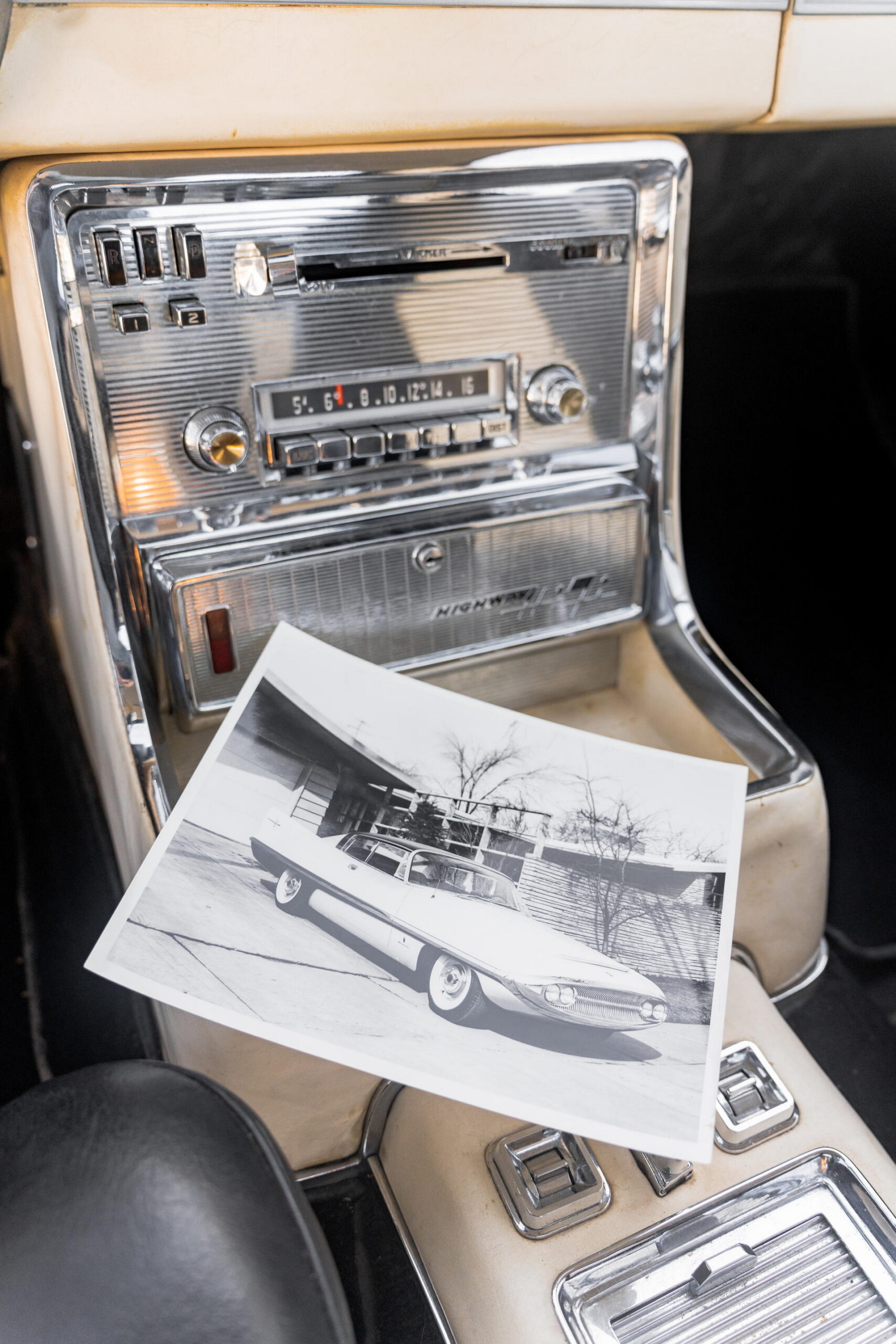 1957 Chrysler Ghia Super Dart 400 7_2
