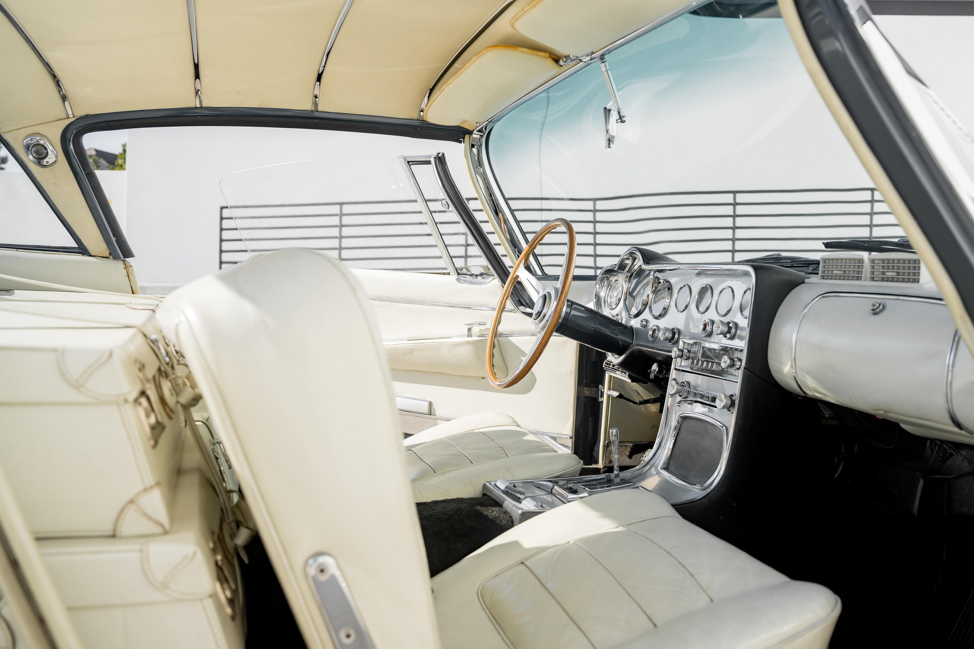 1962 Chrysler Ghia L6.4 18_2