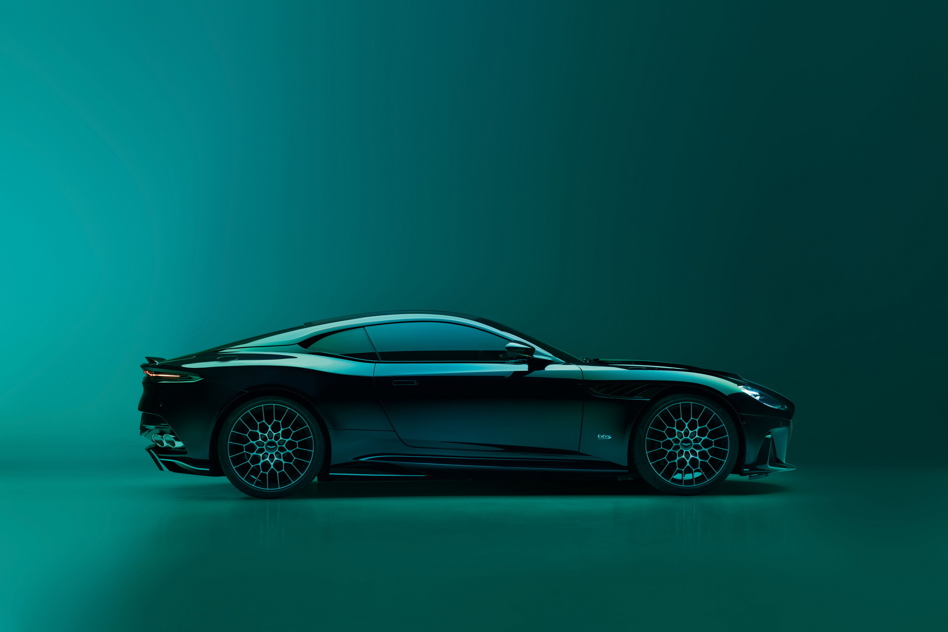 Aston Martin DBS 770 Ultimate (2)