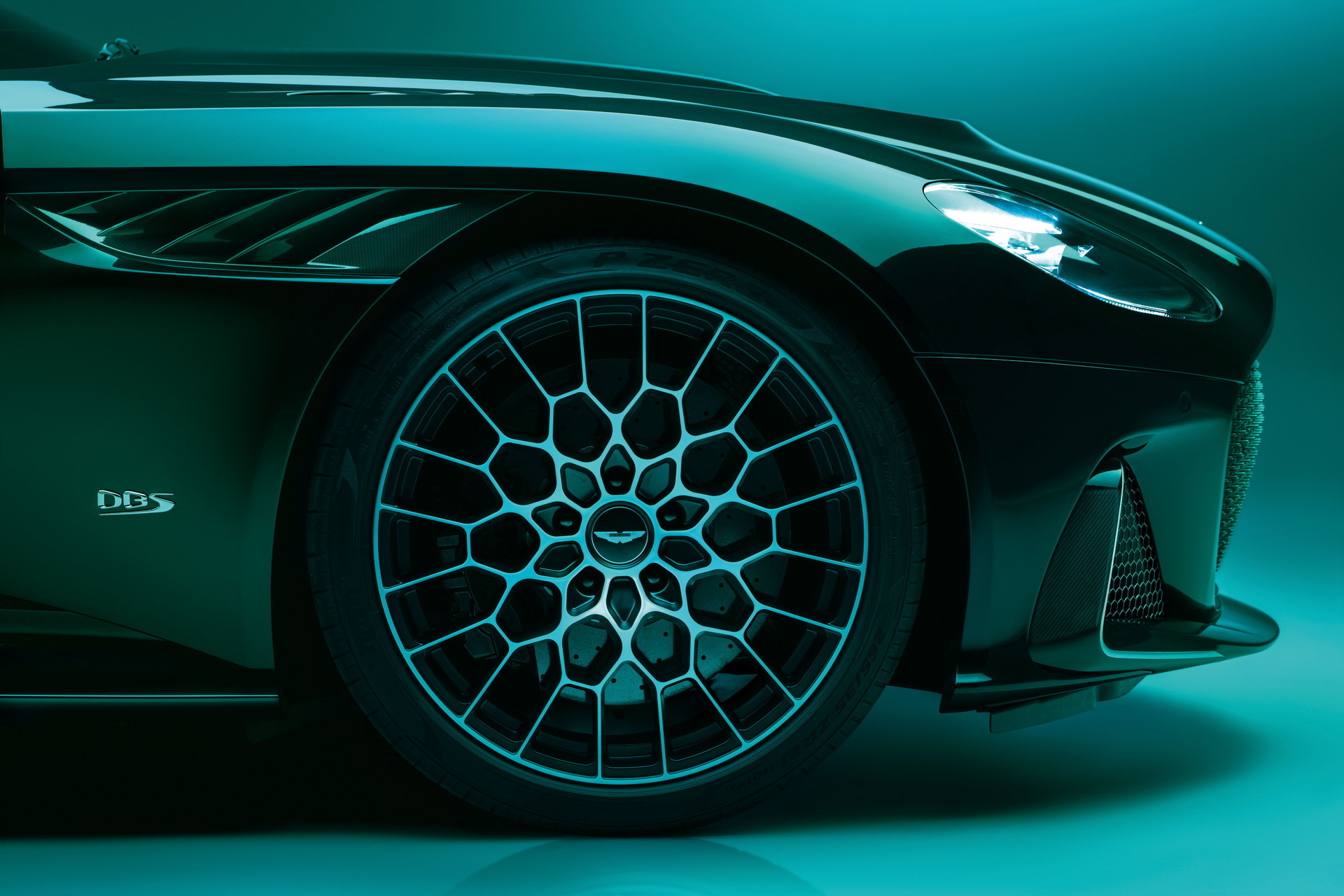 Aston Martin DBS 770 Ultimate (9)