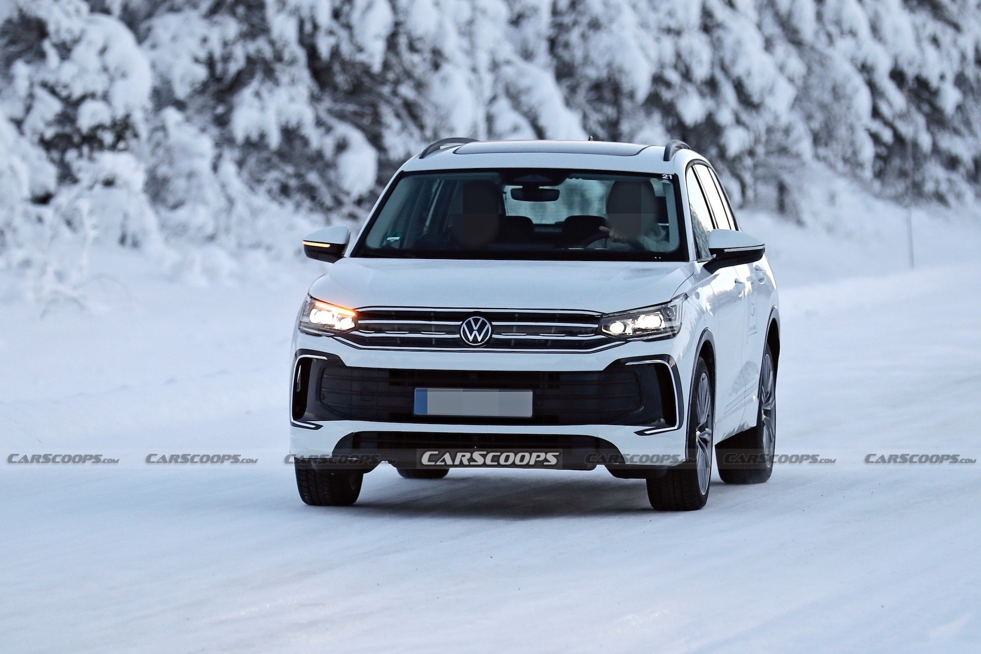 Volkswagen Tiguan scoop 00001