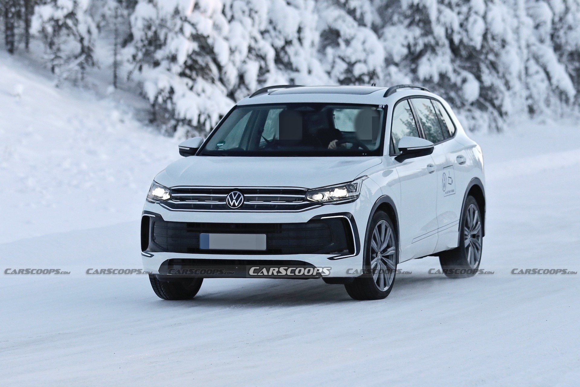 Volkswagen Tiguan scoop 00002