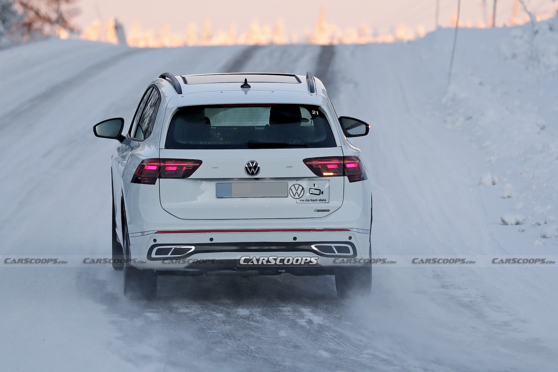 Volkswagen Tiguan scoop 00010