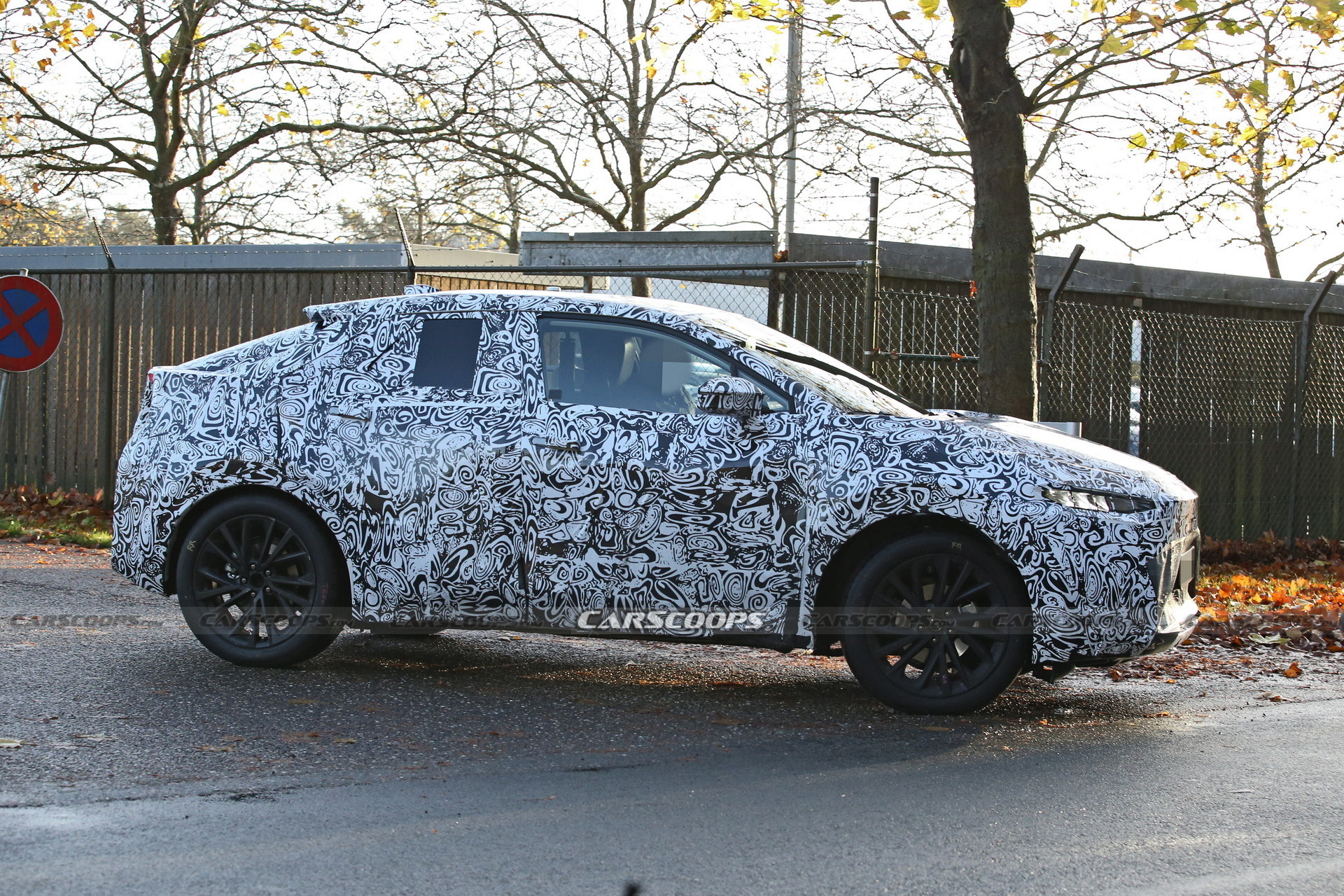 2024 Toyota C-HR 21