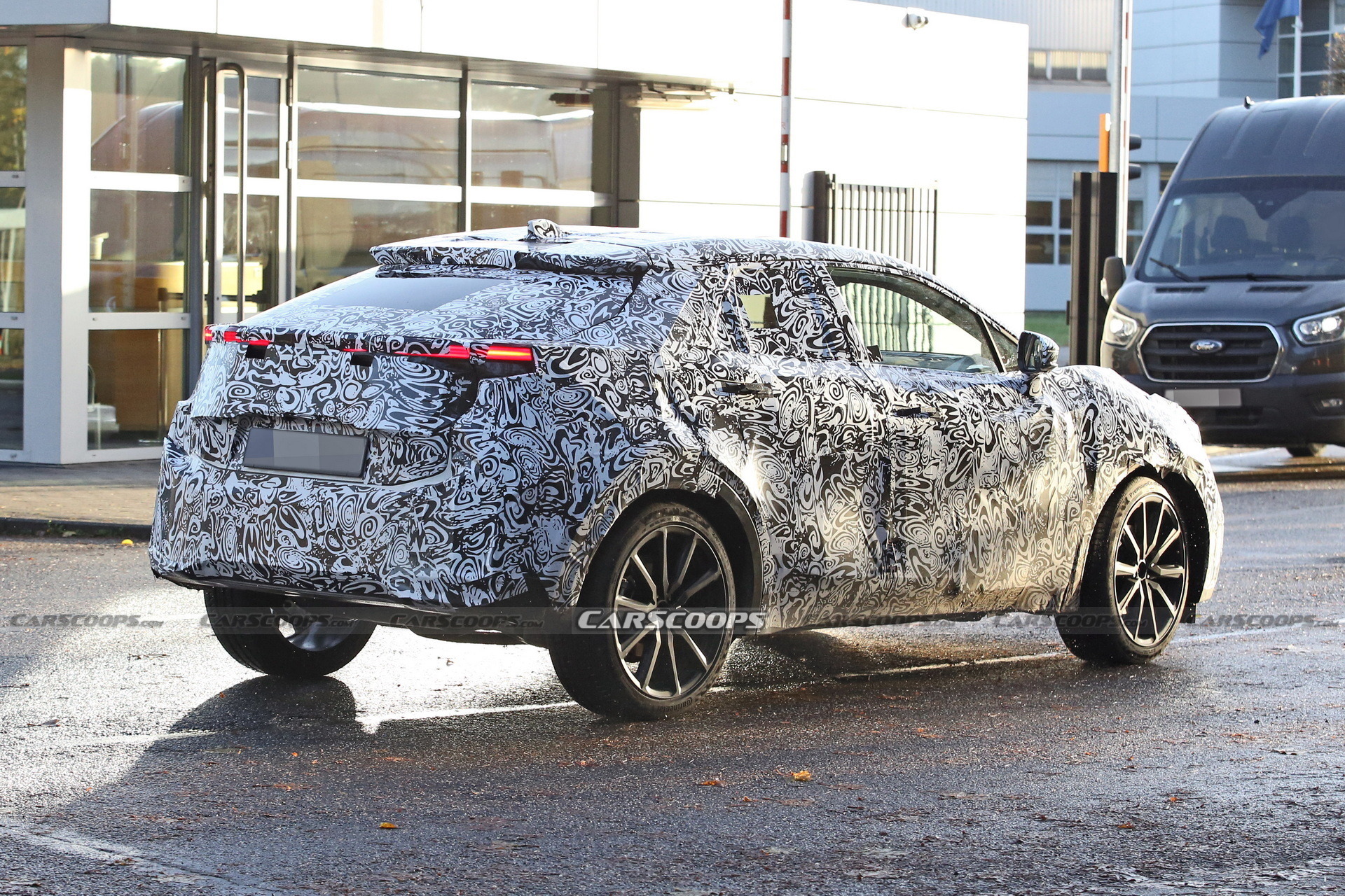 2024 Toyota C-HR 8