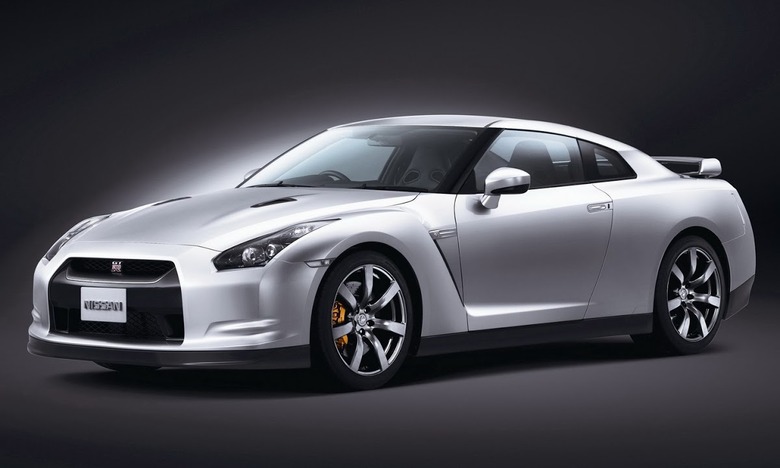 Nissan-GT-R-2009-1.jpg