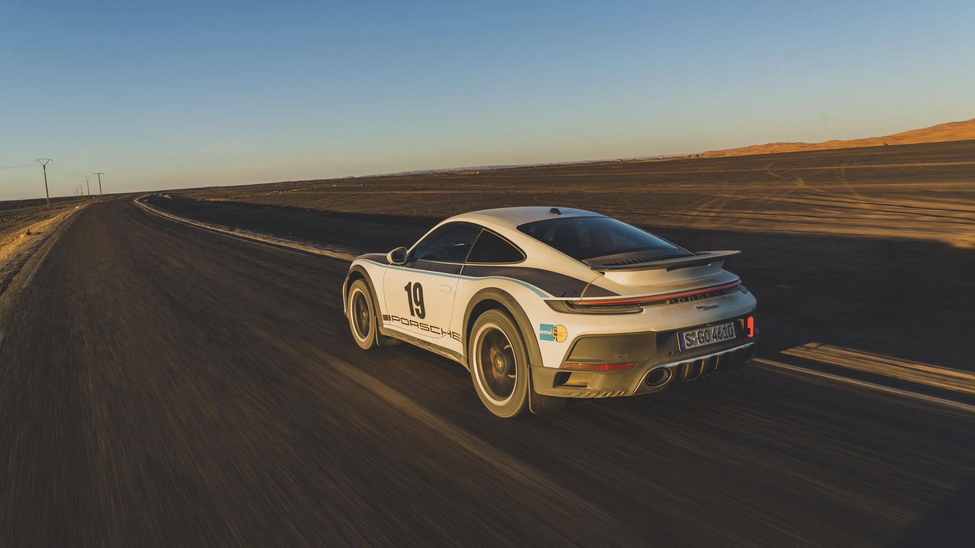 Porsche 911 Dakar historic wraps 00007