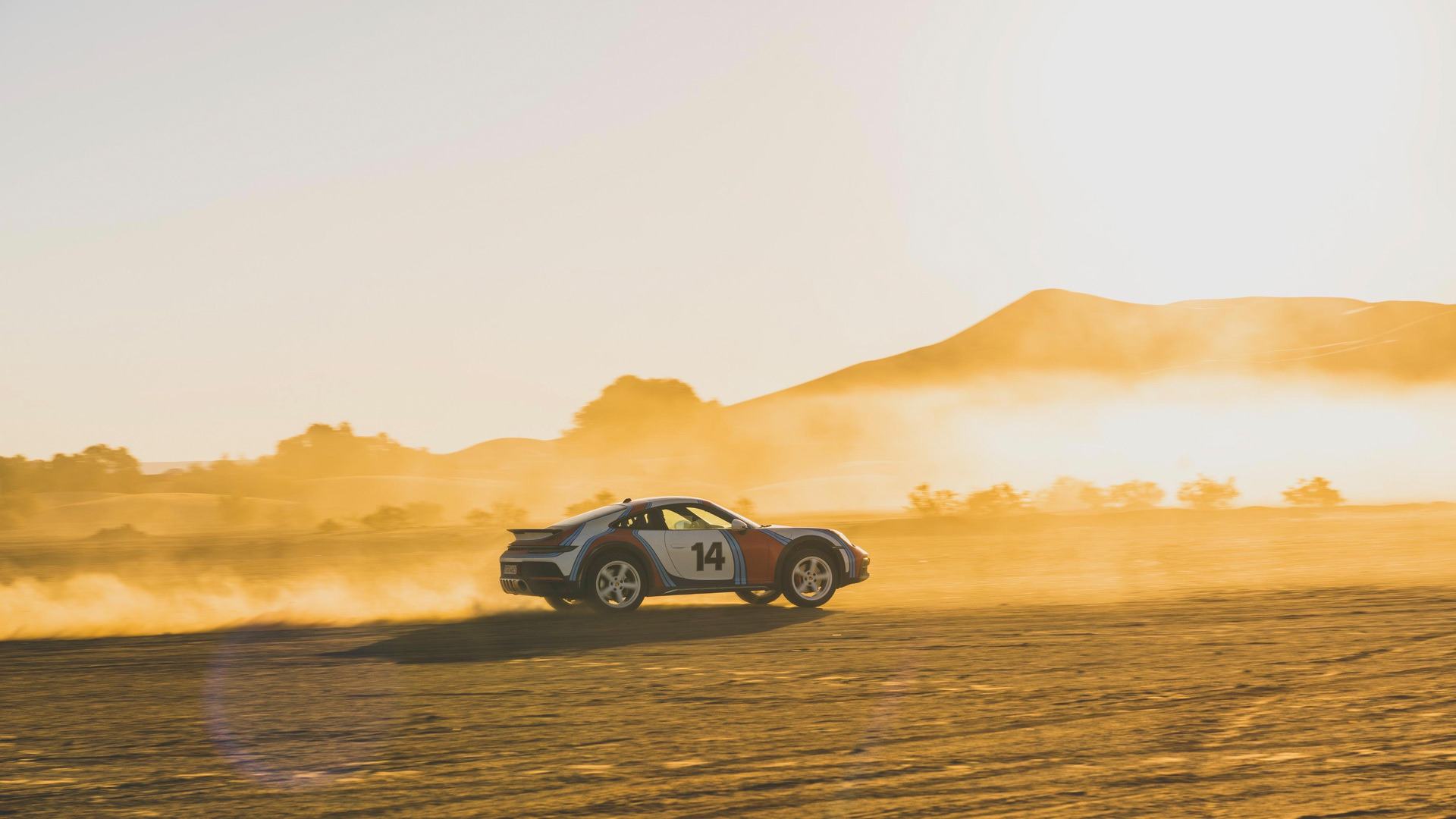 Porsche 911 Dakar historic wraps 00010