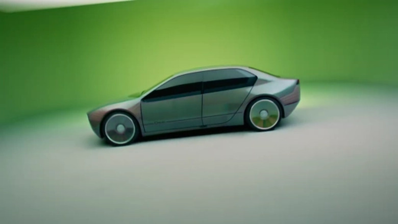 BMWs_i_Vision_Dee_Concept_Car_Can_Change_Colors_In_Seconds (1)