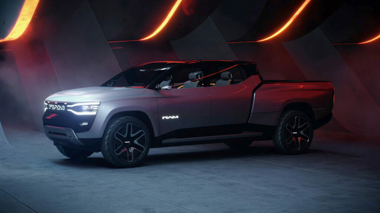 Ram-Revolution-BEV-concept-00030-1024x576-1
