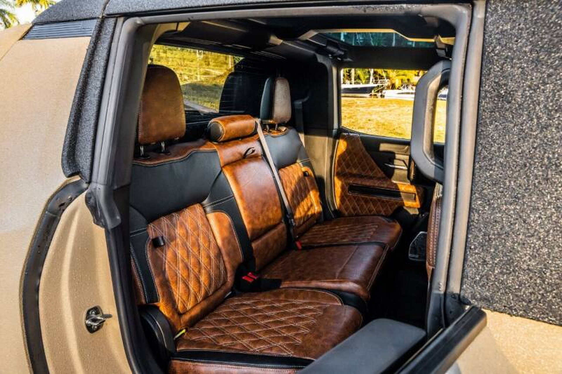 Sandstorm Kevlar GMC Hummer EV 10