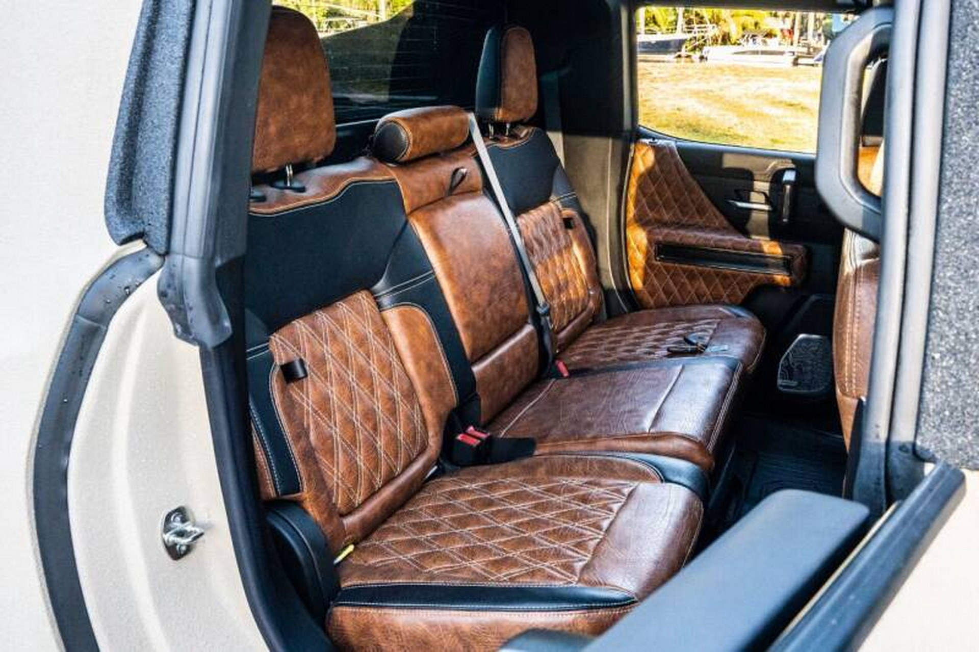 Sandstorm Kevlar GMC Hummer EV 18