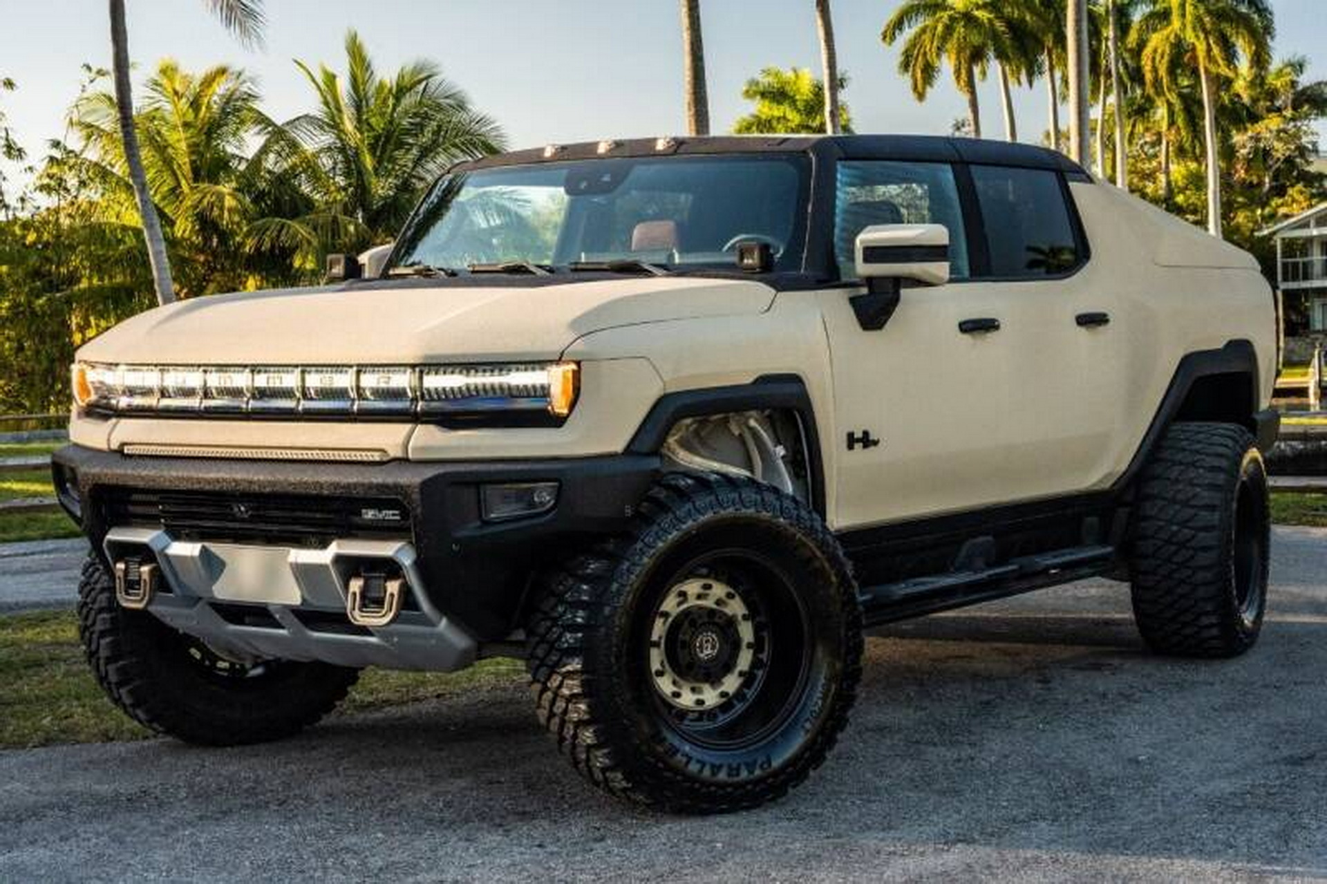 Sandstorm Kevlar GMC Hummer EV 19
