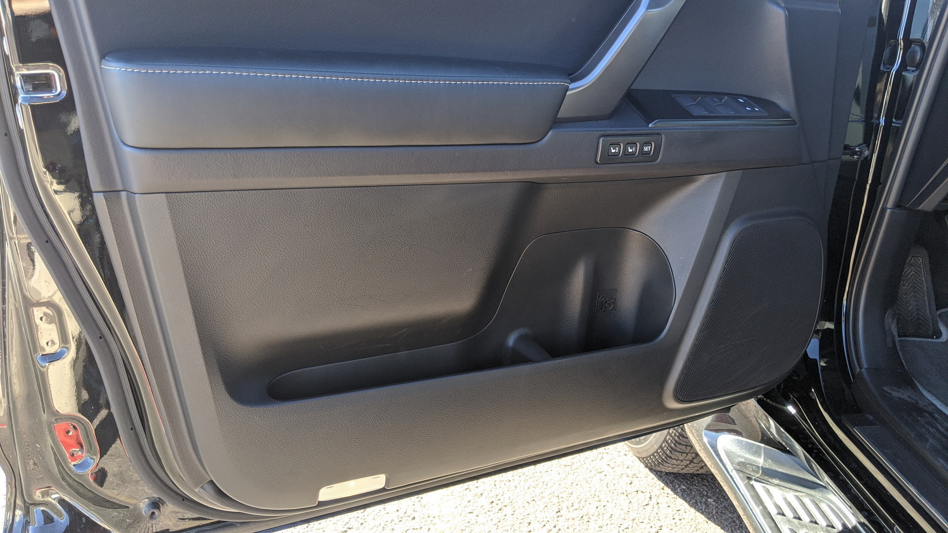 2022 Leuxs GX 460 - Stephen Rivers for Carscoops 5
