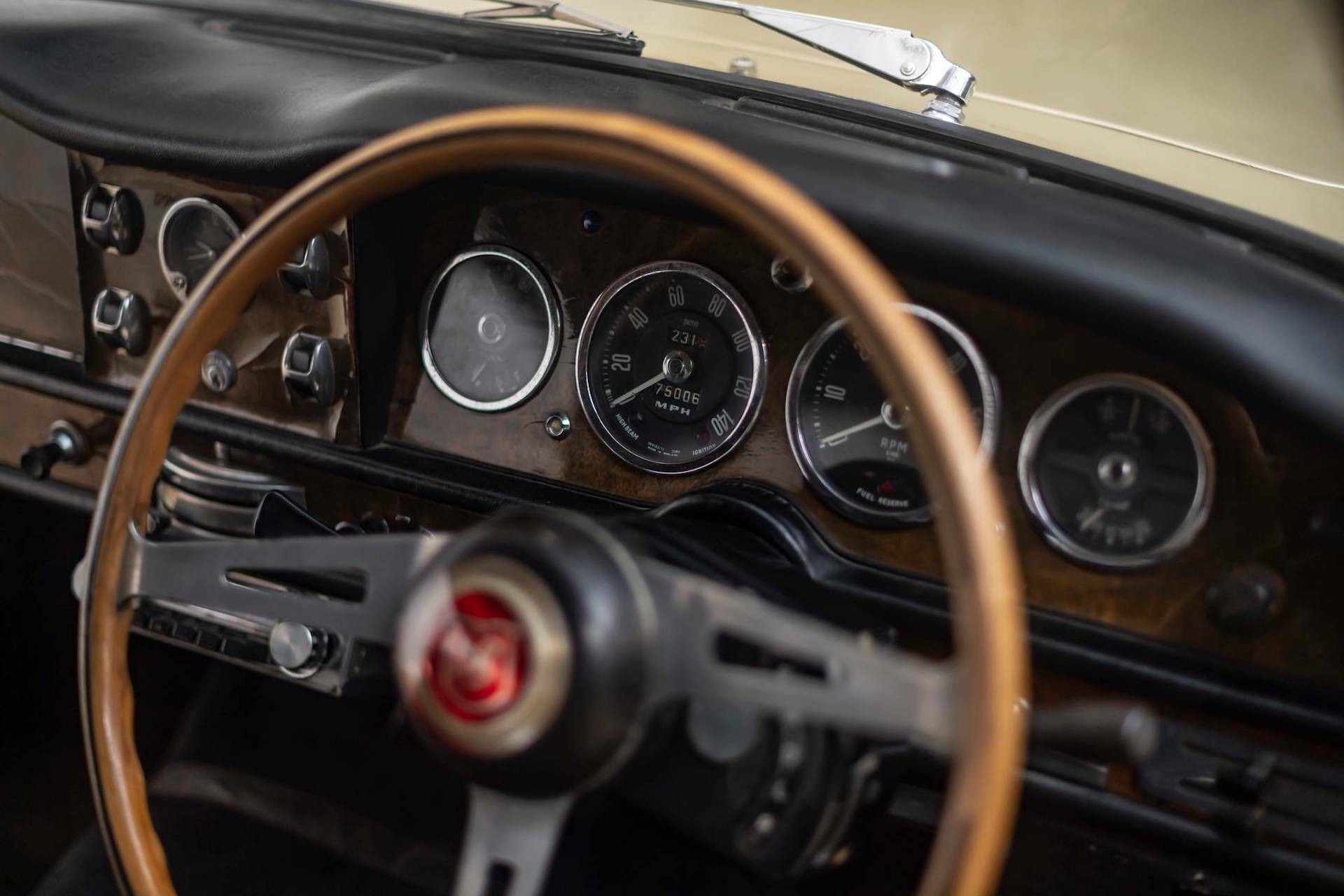Lagonda Rapide 00006