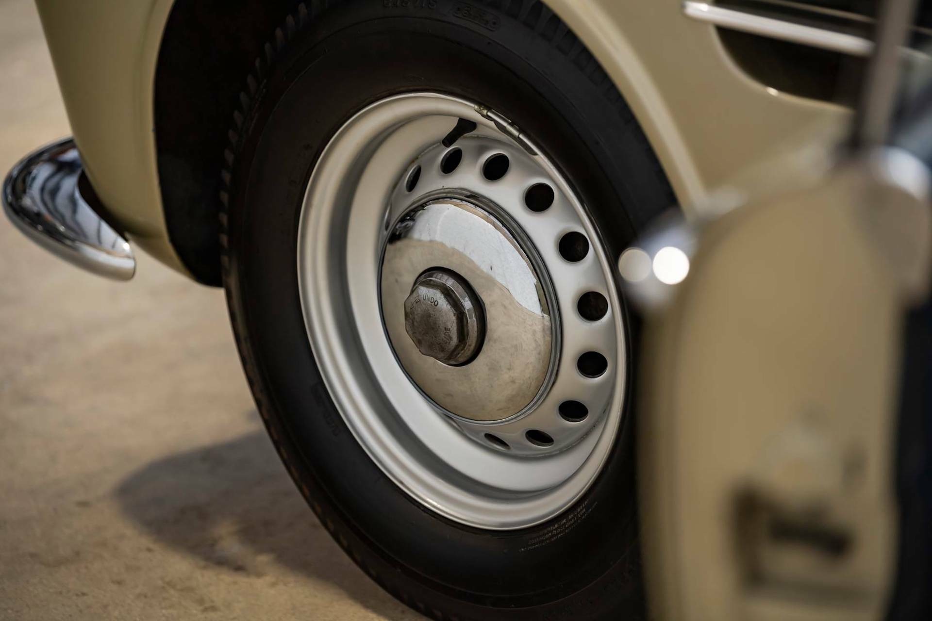 Lagonda Rapide 00017