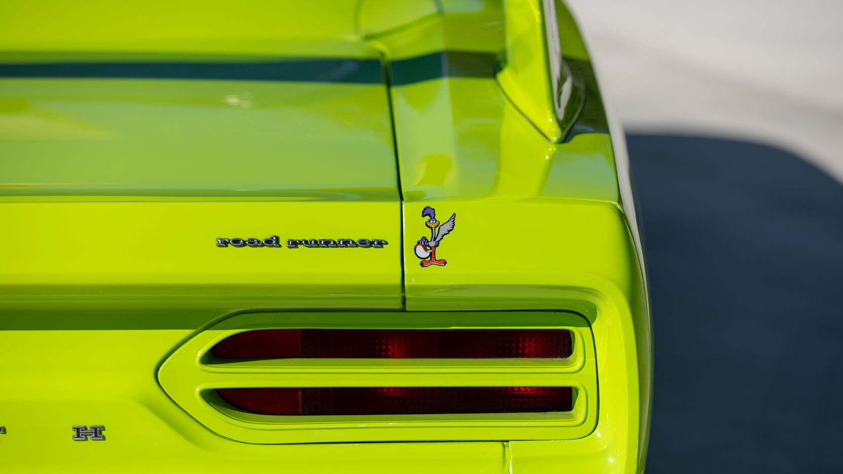 Plymouth Hemi Superbird 8
