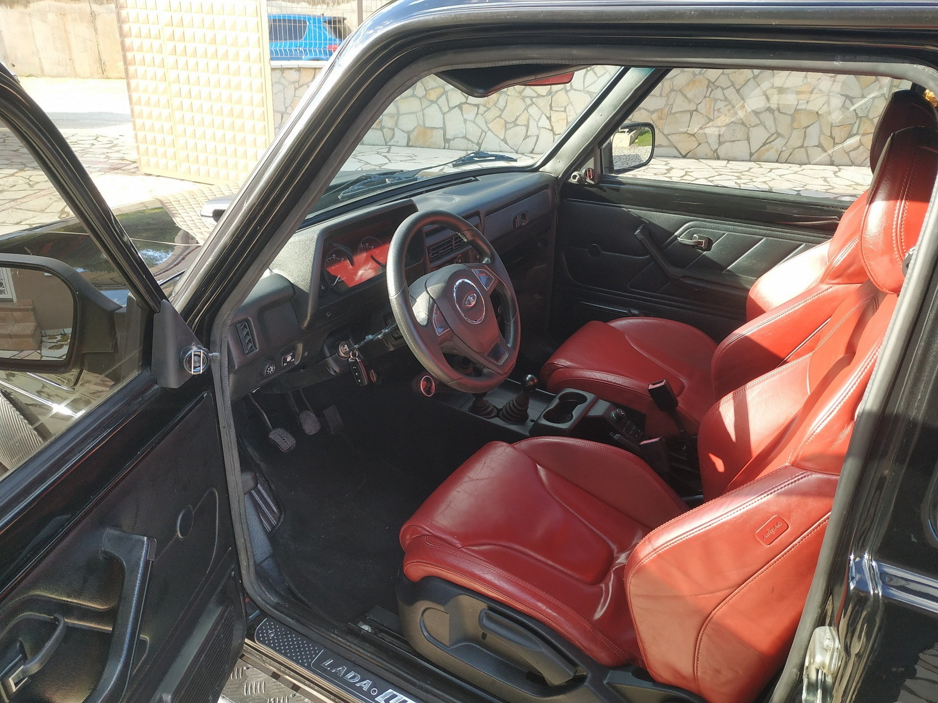 Modified Lada Niva (10)
