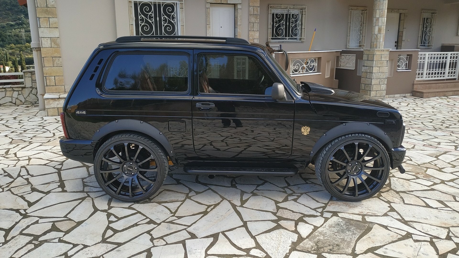 Modified Lada Niva (4)